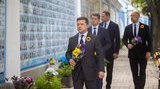 Зеленский почтил память погибших за Украину героев. ФОТО