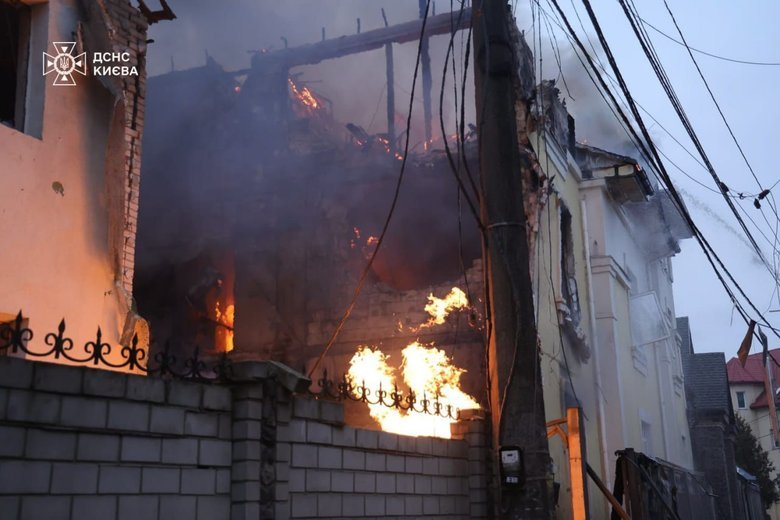 Киев после обстрела