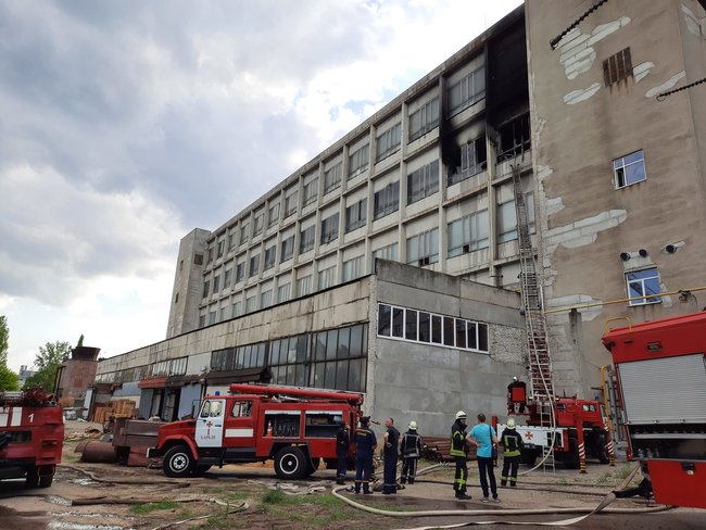Завод Комунар горів у Харкові (оновлено) 05