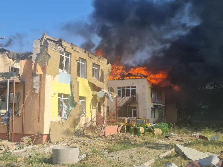 Рашисти вдарили по Мирнограду і Лиману на Донеччині