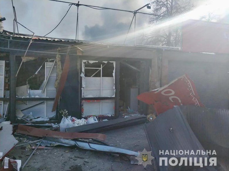Наслідки обстрілів цивільної інфраструктури Чернігова 04