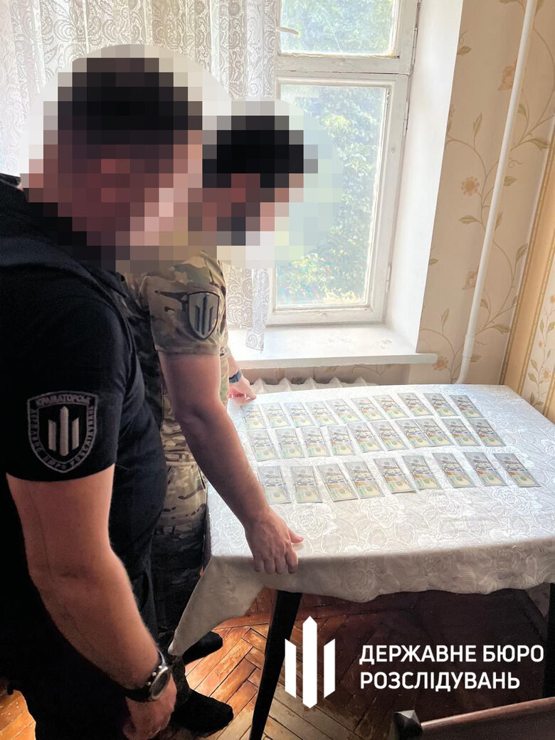На Донеччині директор благодійного фонду допомагав ухилянтам
