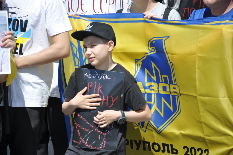 Anniversary of order to withdraw from Azovstal: march We are waiting for home of heroes of Mariupol took place in center of Kyiv 25