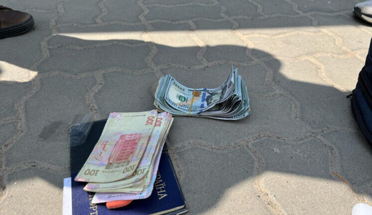 СБУ разоблачила схему вымогательства взяток за беспрепятственное таможенное оформление автомобилей на Львовской таможне. ФОТОрепортаж