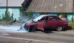 Росіяни масово атакують цивільні автомобілі у Краматорську: троє загиблих і четверо поранених. ФОТОрепортаж