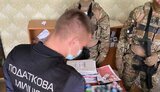 ДФС повідомила подробиці справи, у межах якої проводила обшук у сусідів Кличка: мова про контрабанду палива з РФ і Білорусі більш ніж на 100 млн грн. ФОТОрепортаж
