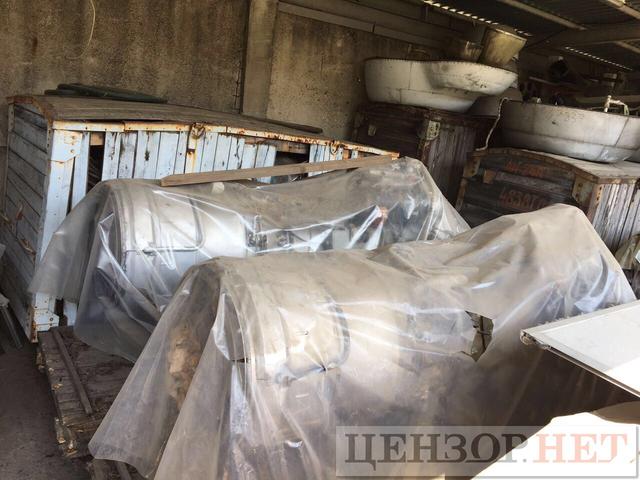 Контррозвідка СБУ спільно з ГПУ припинила незаконний експорт до країн Близького Сходу й Африки двигунів та комплектуючих до військових вертольотів і літаків 09
