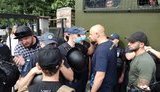 "У 7 полицейских ожоги глаз, несколько нацгвардийцив получили травмы", - МВД о стычках под Офисом президента