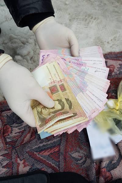 Майор полиции задержан на Харьковщине при получении 20 тыс. грн взятки за закрытие дела, - прокуратура 03