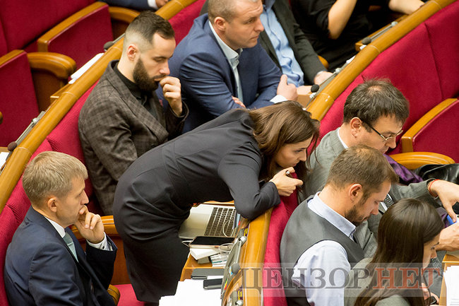 Стефанчук и Регламент, рассказ от Шуфрича и предложение к Шинкаренко вечером решить вопрос зп, - рабочий день ВР 2 октября 20