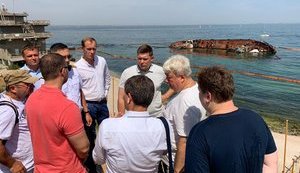 Ситуация с танкером Delfi признана чрезвычайной, теперь ее ликвидацией займется государство, - глава Одесской ОГА Куцый