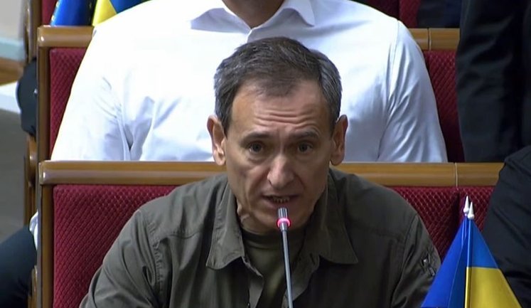 Нардеп Вениславский попросил защитить всех депутатов после инцидента с дверью и депутатом Безуглой: "Это угрожало ее жизни и здоровью". ВИДЕО