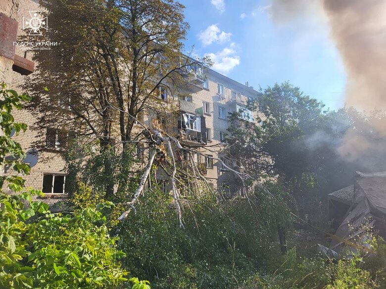 Наслідки ранкового обстрілу Куп’янська російськими загарбниками, постраждалих немає 04