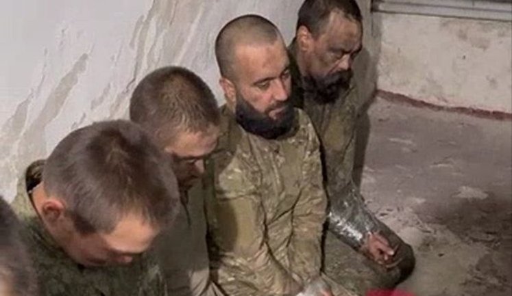 Вірменин, бурят, ненець, таджик і два якути: бійці полонили шістьох російських окупантів. ВIДЕО