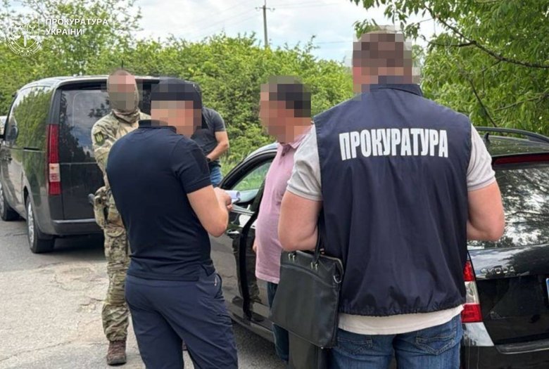 адвокат допомагав СЗЧшнику