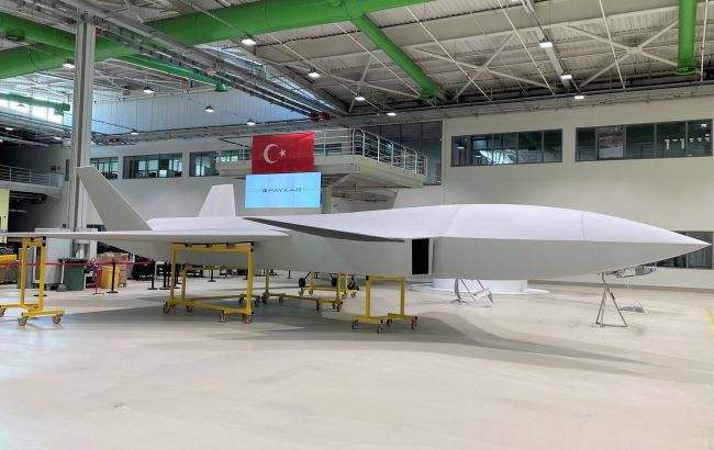 Представлен беспилотник Bayraktar с украинским двигателем 02