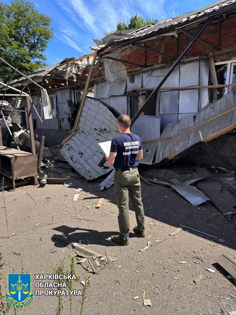 Consequences of shelling of Kozacha Lopan in Kharkiv region: Russians from tanks made about 20 hits 02