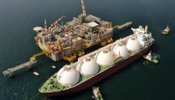 Світовий ринок зрідженого природного газу перейде у профіцит у 2028 році – Bloomberg