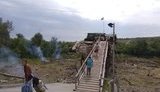 Сапери розмінували всю територію біля моста в Станиці Луганській. ФОТО