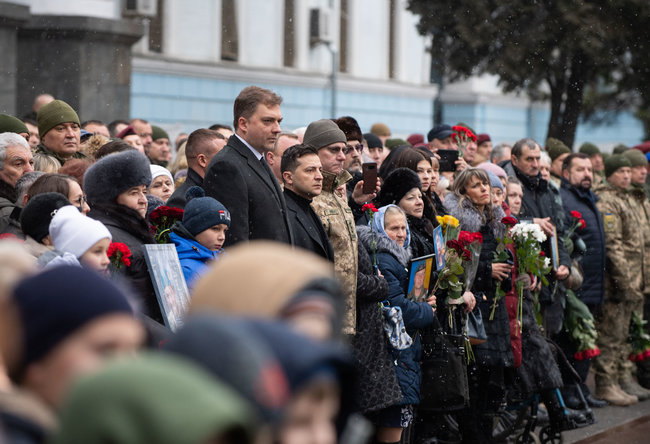 Зеленский почтил память погибших киборгов, - ОП 06