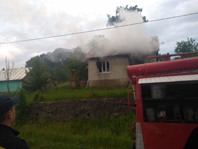Дві жінки загинули під час пожежі на Закарпатті, - ДСНС 01