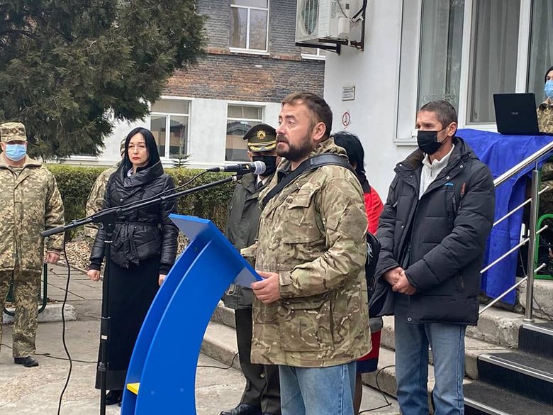 Меморіальну дошку Денису Козі відкрили в ліцеї Запоріжжя 02