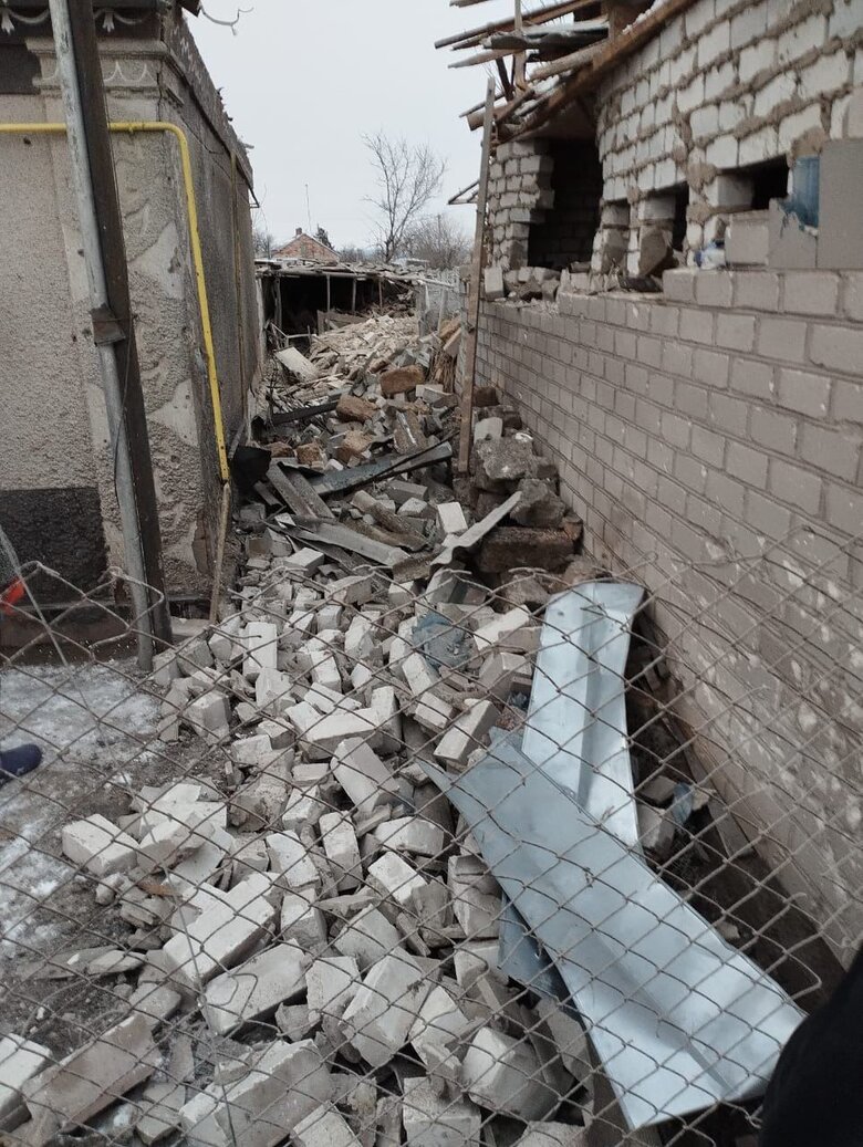 Russians shelled residential buildings in Novodmitrivka, Kherson region: Man injured 02 Russians shelled residential buildings in Novodmitrivka, Kherson region: Man injured 02