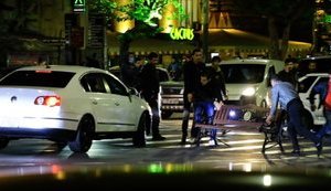 Протестующие перекрывали проспект в Ереване, требуя отставки Пашиняна с поста премьера. ВИДЕО