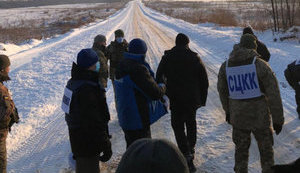 Голова ОБСЄ Лінде відвідала КПВВ в Золотому на Луганщині (оновлено). ФОТОрепортаж