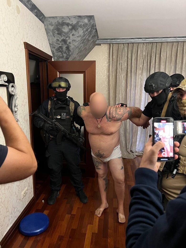 На Київщині ліквідовано канал вивезення жінок до ізраїльських борделів 01