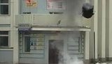 В Черкассах гранаты валяются прямо на парковке ТРЦ: обнаружили случайно, наехав колесом автомобиля. ВИДЕО