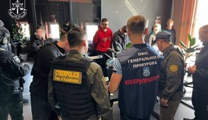 Обманули более 4,5 тыс. граждан Европы и Центральной Азии на 186 млн грн: в Украине разоблачен международный мошеннический колл-центр. ФОТОРЕПОРТАЖ