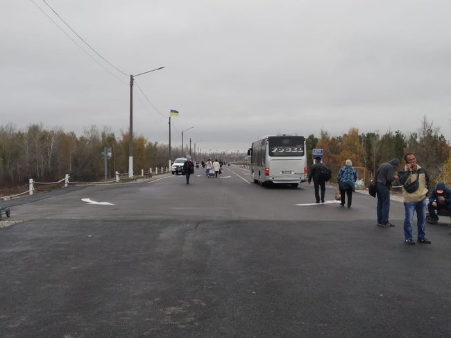 Two bus stops to be set up in Stanytsia Luhanska 06