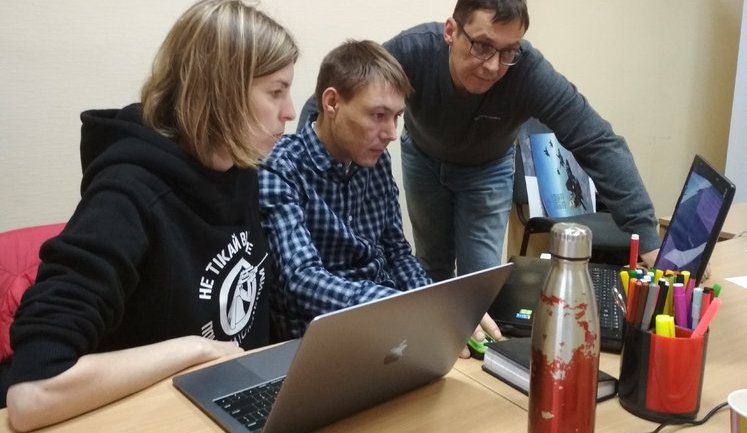 "Дайте військовим роботу - і питання ПТРС відійдуть на другий план": Історії бійців, які після війни вирішили працювати в IT