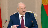 Преступник Лукашенко оскорбил президента Украины: "Чья бы корова мычала, а Зеленского молчала". ВИДЕО