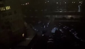 Kyiv residents sing Ukrainian anthem after electricity was restored in their apartments. VIDEO
