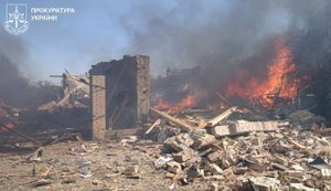 Россияне осуществили комбинированную атаку на Боровую: один человек погиб, еще двое - ранены. ФОТО