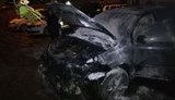 Патрульні затримали палія автомобіля в Рівному: "Щось пішло не так, і він підпалив не тільки машину, але і себе". ФОТОрепортаж