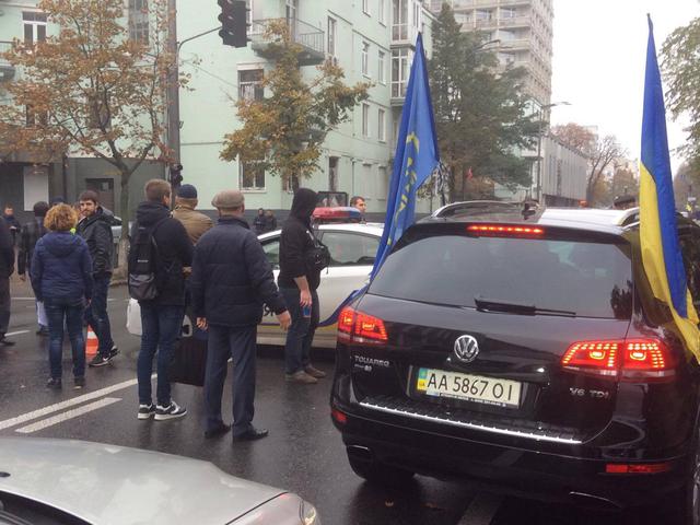 Police does not allow Automaidan cars to Rada 03 Police does not allow Automaidan cars to Rada 03
