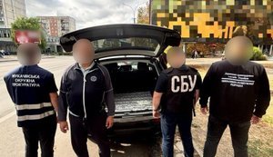 Заработок на границе не удался: в Ужгороде задержали перевозчика уклонистов. ФОТОРЕПОРТАЖ