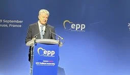 Порошенко закликав ЄС негайно масштабувати військове виробництво: Україна виграє для вас час. ВIДЕО