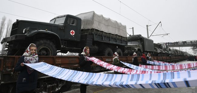 Порошенко в Білій Церкві взяв участь у зустрічі військовослужбовців 72-ї ОМБр, які повернулися із зони проведення ООС 02