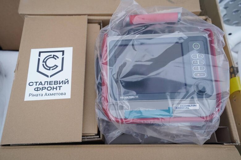 "Азов" отримав техніку для польового госпіталю від "Сталевого фронту"