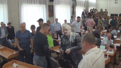 На сессии горсовета Никополя произошла стрельба 03