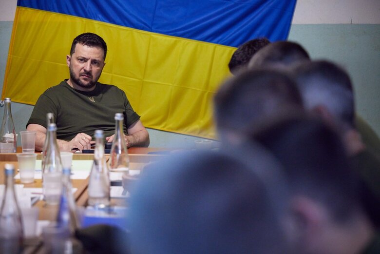 Зеленский приехал с рабочей поездкой в Николаевскую область 03