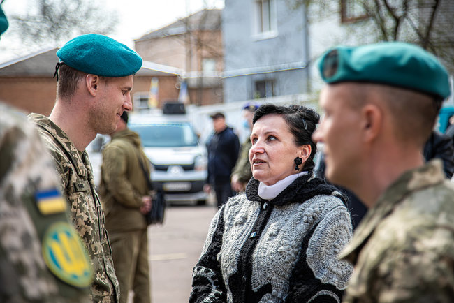 Меморіальну дошку загиблому на Донбасі морпіху 36-ї ОБрМП Олександру Швецю відкрили в Олександрії 20