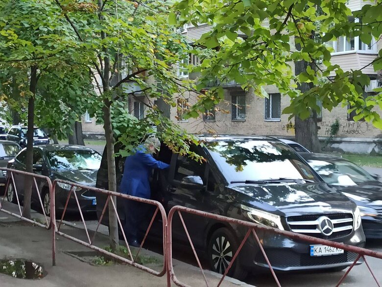 Чому Офіс президента випередив НАБУ із арештом Коломойського 04