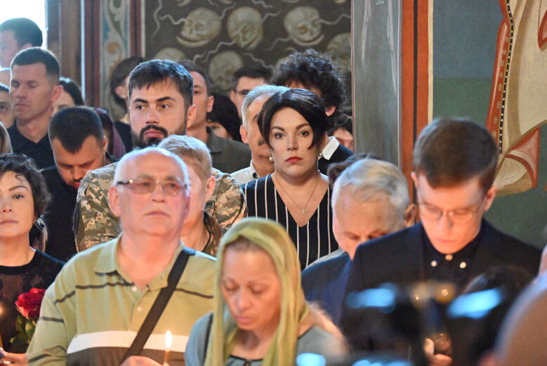 Із померлим релігієзнавцем Ігорем Козловським, який провів майже 2 роки у полоні ДНР, попрощалися у Києві 32