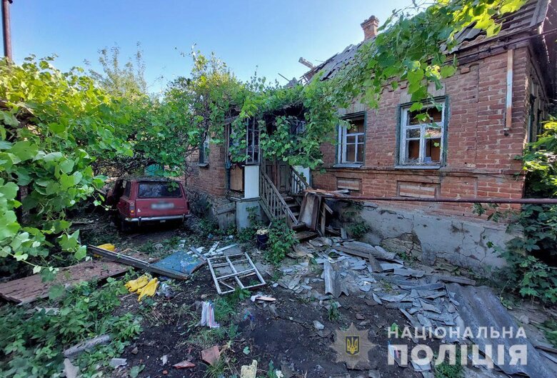 За сутки россияне в Донецкой области ударили по частным домам, шахте и учебным заведениям. Есть убитые и раненые, - Нацполиция 06 За сутки россияне в Донецкой области ударили по частным домам, шахте и учебным заведениям. Есть убитые и раненые, - Нацполиция 06