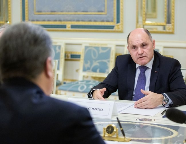 Порошенко обговорив із президентом Нацради Австрії Соботкою звільнення українських моряків і Північний потік-2 01